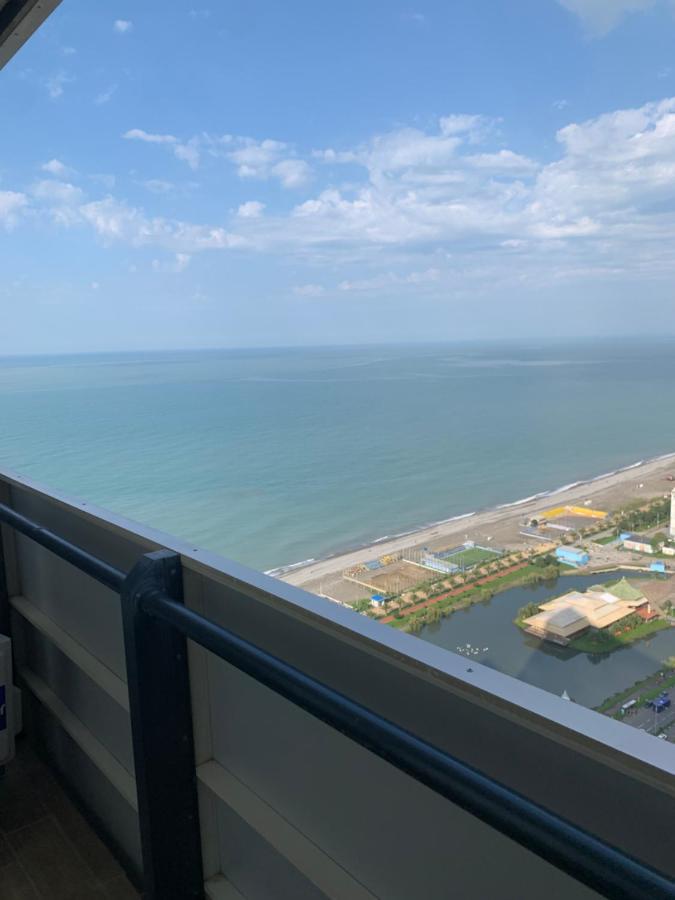 Panorama Aparthotel Orbi City Batumi Exteriör bild
