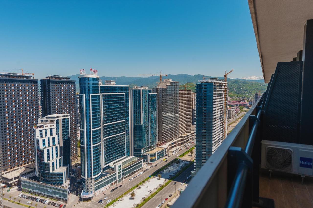 Panorama Aparthotel Orbi City Batumi Exteriör bild