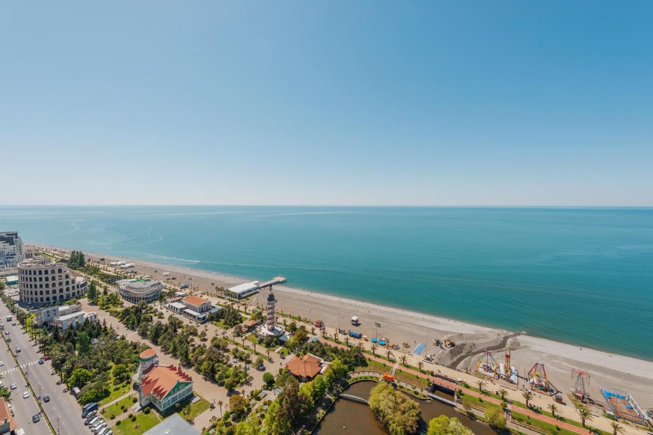 Panorama Aparthotel Orbi City Batumi Exteriör bild